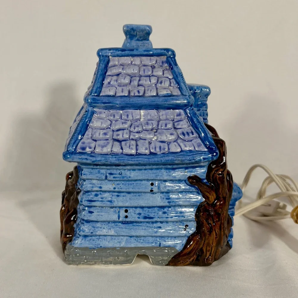Vintage 1987 Casper Friendly Ghost Haunted House Ceramic Light Halloween Harvey
